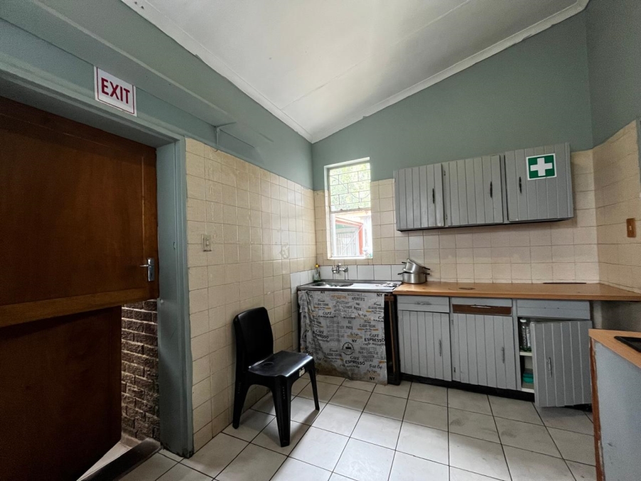 10 Bedroom Property for Sale in Brandwag Free State